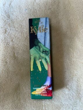 Kylie cosmetics & the wizard of oz transformative lip tint